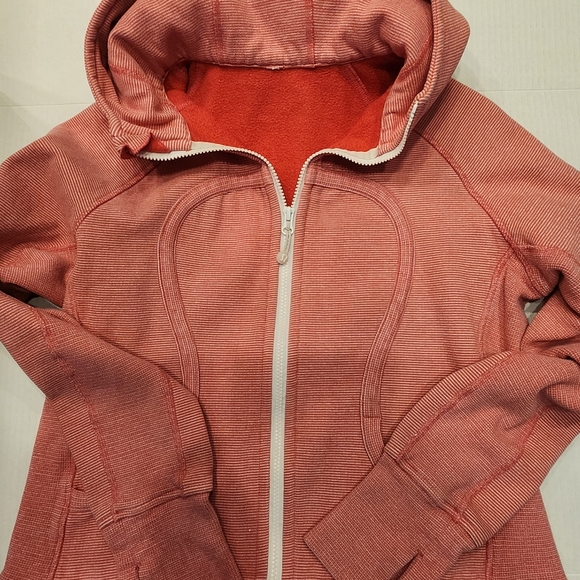 Womans coral Lululemon sweater - Picture 2 of 7